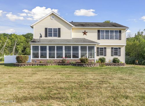 70 Island View Rd, Cohoes, NY, 12047-4930 | Card Image