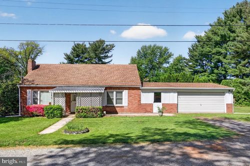2398 Arlington St, YORK, PA, 17402-4824 | Card Image
