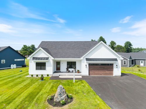10 Magnolia Dr, Old Orchard Beach, ME, 04064-4170 | Card Image