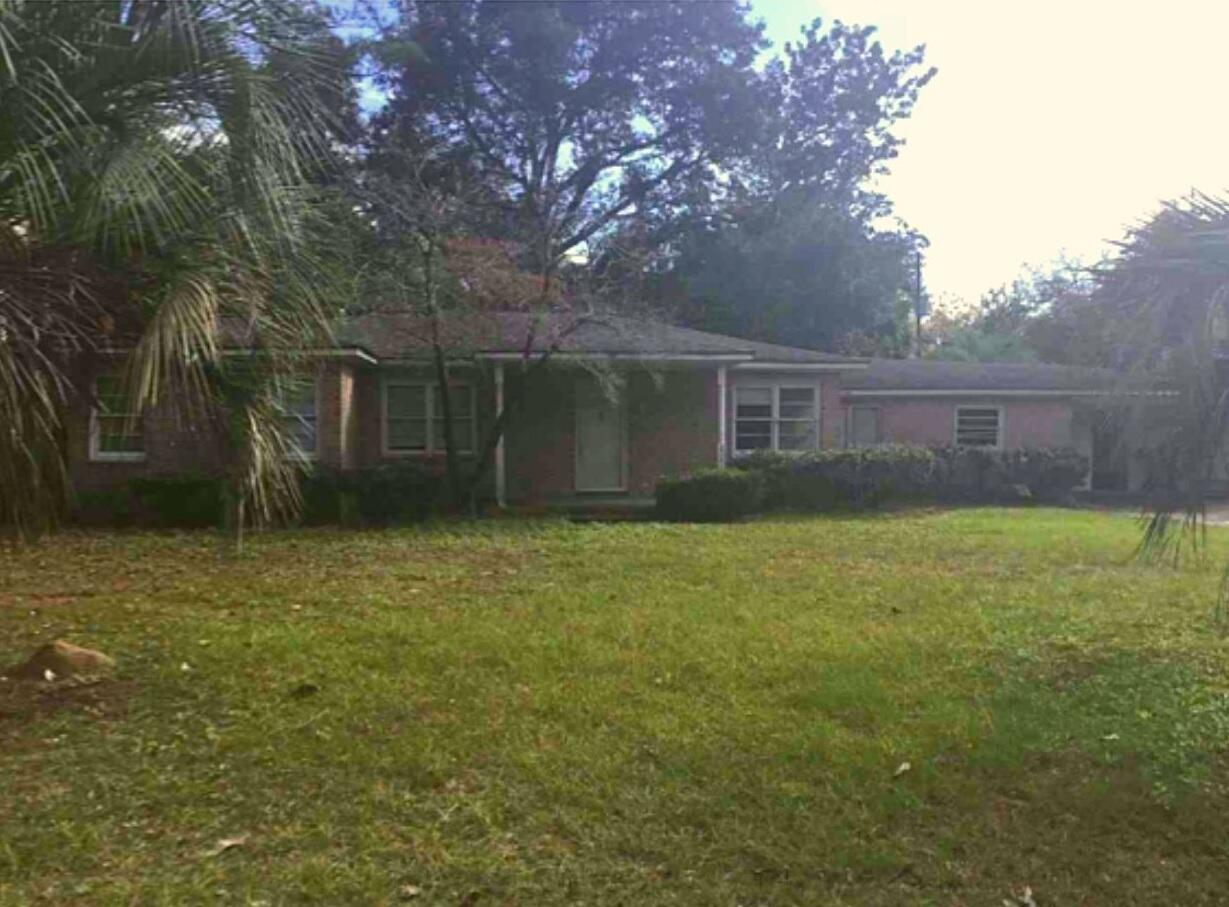 Klein St, Walterboro, SC 29488
