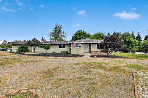 3276 E Olive Ave, Merced, CA, 95340-9471 | Card Image