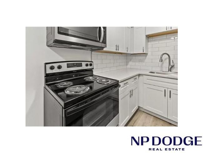 3329 2 Nd Ave, Home with 16 bedrooms, 8 bathrooms and 8 parking in Council Bluffs IA | Image 11