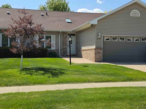 4209 Briarwood Dr, Cedar Falls, IA, 50613-7519 | Card Image