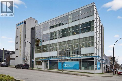 2005 Quebec St, Vancouver, BC, V5T2Z6 | Card Image