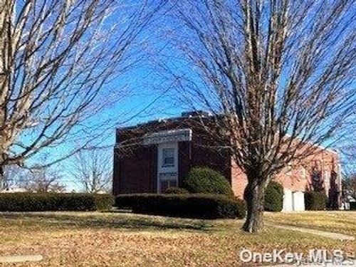 1420 Union Blvd, Bay Shore, NY, 11706-7828 | Card Image