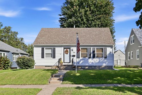 436 W Garfield St, Davenport, IA, 52803-1415 | Card Image