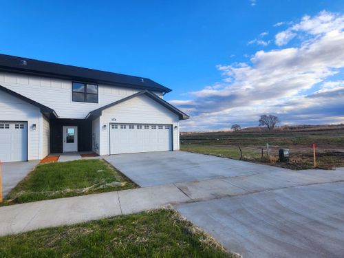 821 Viburnum St, Belle Plaine, MN, 56011-7514 | Card Image