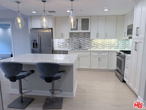 201-5015 Balboa Blvd, Encino, CA, 91316-3437 | Card Image