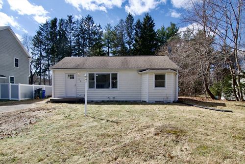 28 Old Lane Rd, Springfield, MA, 01129-1509 | Card Image