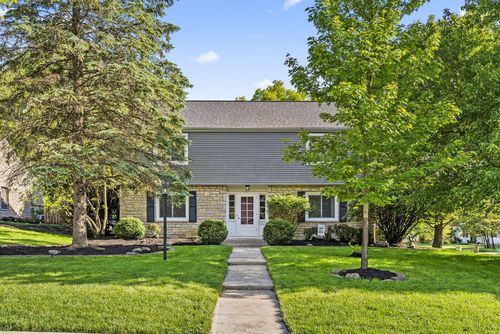 187 W Riverglen Dr, Worthington, OH, 43085-3850 | Card Image