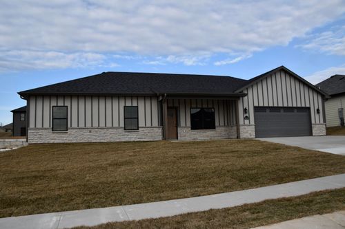 16600 Klinton Dr, Boonville, MO, 65233-3580 | Card Image