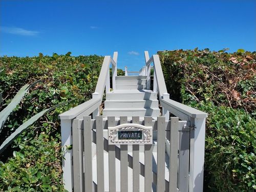 apt-210-5500 Old Ocean Blvd, Ocean Ridge, FL, 33435-7003 | Card Image