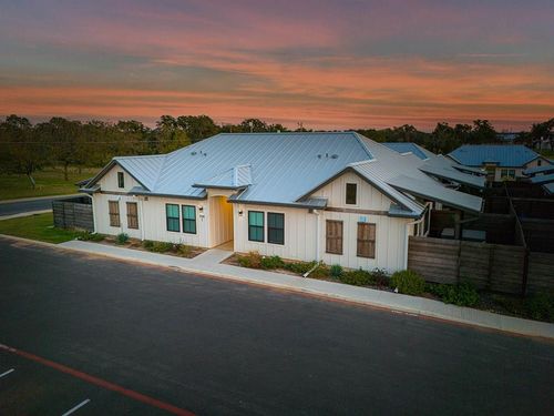 104-930 S Eagle St, Fredericksburg, TX, 78624-5606 | Card Image