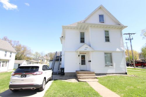 2128-2126-2128 Olive St, Cedar Falls, IA, 50613-3735 | Card Image