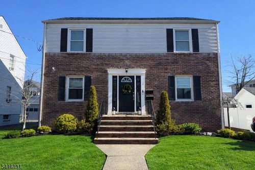2 Preston Ave, Cranford, NJ, 07016-2612 | Card Image