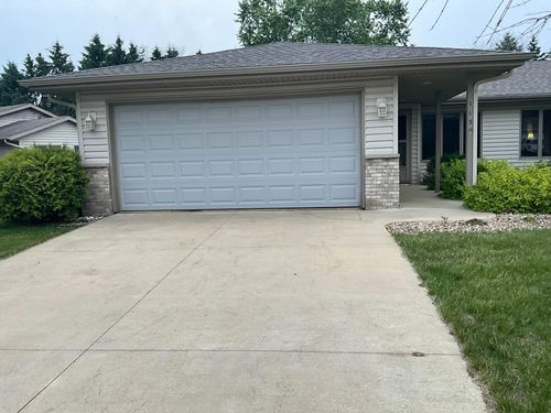 113 Lillie Ln Se, Pine Island, MN, 55963-6768 | Card Image
