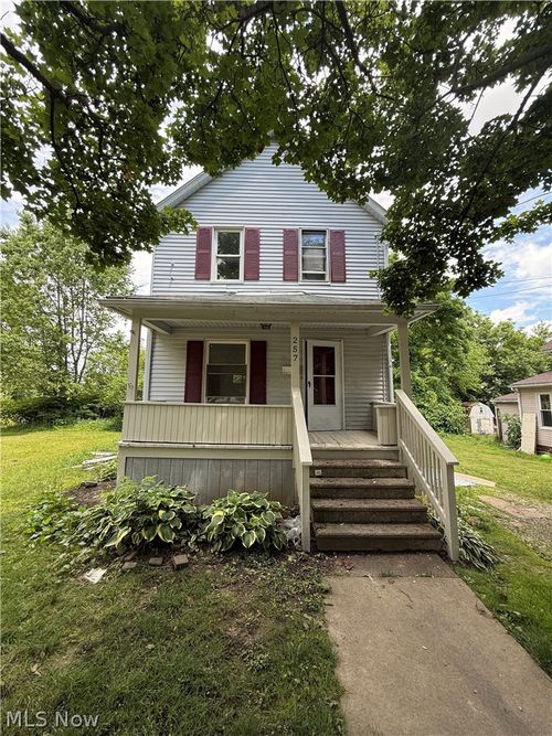 257 Arch St, Akron, OH, 44304-1454 | Card Image