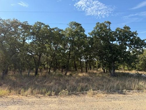194 Cherokee Trl, Nocona, TX, 76255-9792 | Card Image