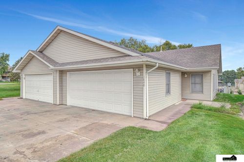 1848 W S St, Lincoln, NE, 68528-1730 | Card Image