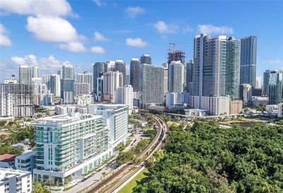 402 - 1600 Sw 1st Ave, Condo with 2 bedrooms, 2 bathrooms and null parking in Miami FL | Image 2