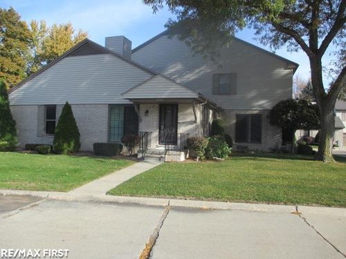 35146 N Bay Circle, Harrison Charter Township, MI, 48045 | Card Image