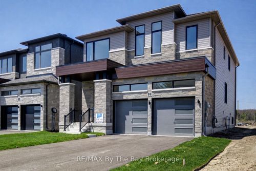 63 Rosanne Cir, Wasaga Beach, ON, L9Z0M8 | Card Image