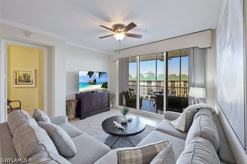 504-400 Flagship Dr, NAPLES, FL, 34108-2394 | Card Image