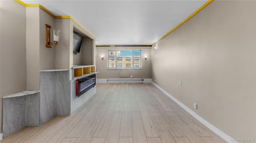 apt-10c-52-40 39th Dr, Woodside, NY, 11377-4046 | Card Image