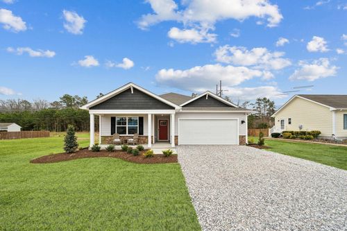 18 River Oak Dr, STAUNTON, VA, 24401-9116 | Card Image