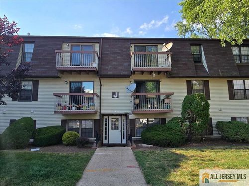138-138 Orlando St, Edison, NJ, 08817-3345 | Card Image