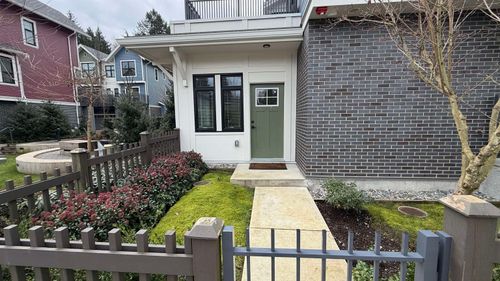 2825 St George St, Port Moody, BC, V3H0L6 | Card Image