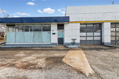 940 Livernois St, Ferndale, MI, 48220-2327 | Card Image