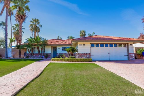 5909 Ashwood St, Bakersfield, CA, 93308-2906 | Card Image