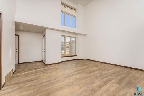 6133 S Bison Pl Place, Sioux Falls, SD, 57108 | Card Image