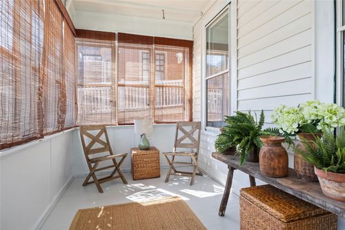 7 Mckinstry Pl, Hudson, NY, 12534-2313 | Card Image