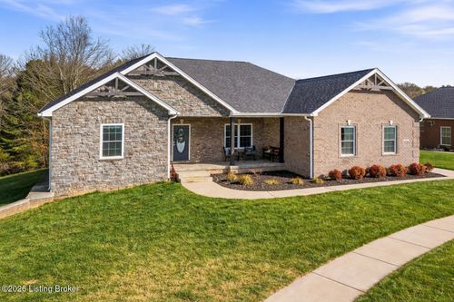 166 Creekstone Dr, Radcliff, KY, 40160-8304 | Card Image