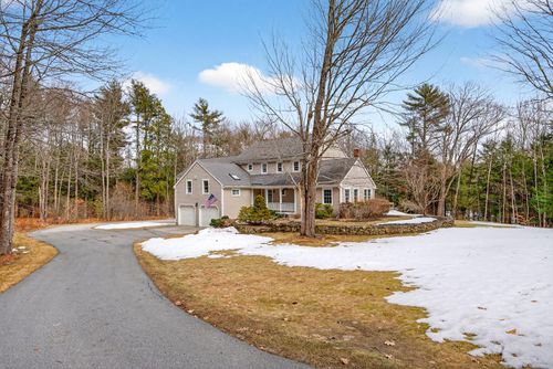 69 Hardy Road, Falmouth, ME, 04105 | Card Image