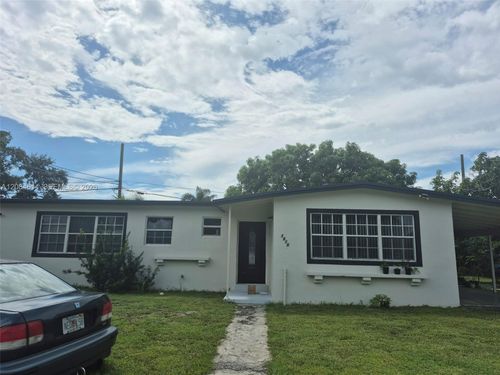 3810 Nw 195th St, Miami Gardens, FL, 33055-1939 | Card Image