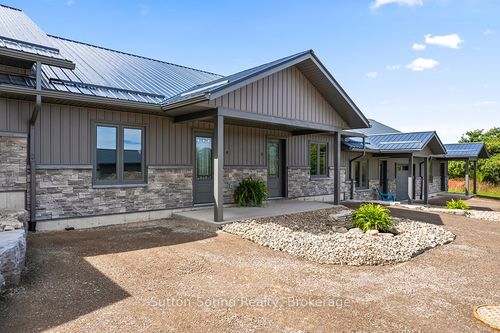 4-18 Maple Golf Cres, Tobermory, ON, N0H2R0 | Card Image