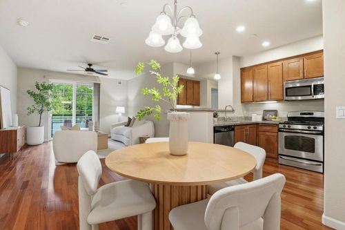 309-4388 El Camino Real, Los Altos, CA, 94022-6514 | Card Image