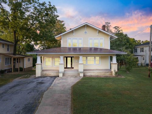 601 Chestnut St, Berea, KY, 40403-1514 | Card Image