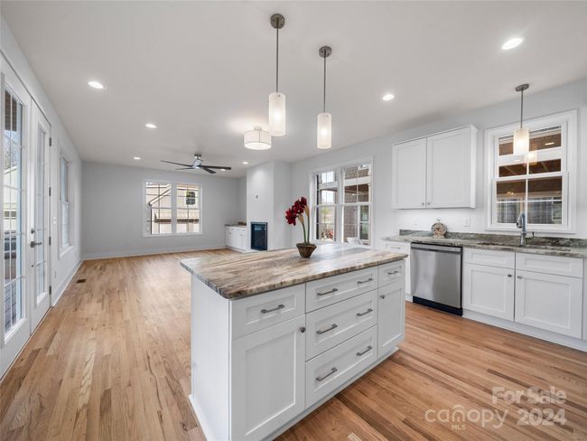 C - 36 Skyvue Ct, Townhouse with 2 bedrooms, 3 bathrooms and null parking in Saluda NC | Image 7