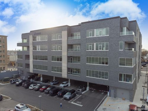 unit-403-118 N Main St, Royal Oak, MI, 48067-2786 | Card Image