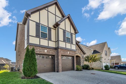 112 Santa Rosa Dr, Gallatin, TN, 37066-1589 | Card Image