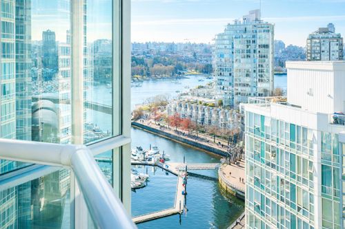 1906-1077 Marinaside Cres, Vancouver, BC, V6Z2Z5 | Card Image
