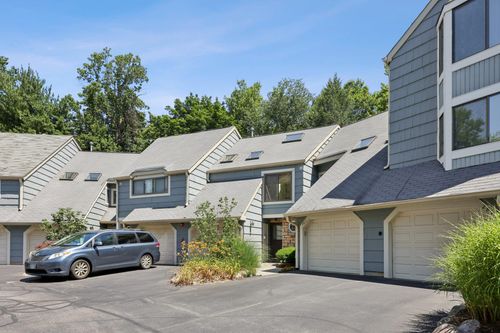 283 Treetop Cir, Nanuet, NY, 10954-1021 | Card Image
