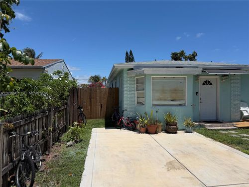 studio-1927 Arthur St, Hollywood, FL, 33020-3128 | Card Image
