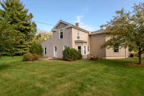 320 Mill St, FOX LAKE, WI, 53933-9421 | Card Image