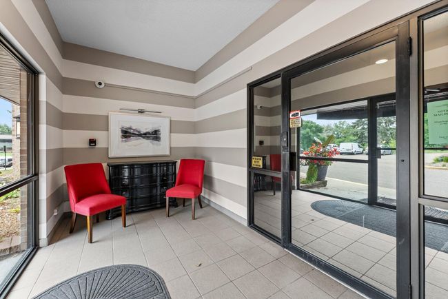9-web-or-mls-5697_Green_Circle_Dr_Unit_319-100.jpg | Image 29