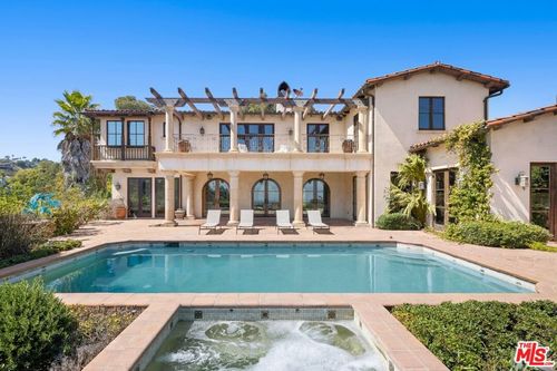 1111 Stradella Rd, Los Angeles, CA, 90077-3307 | Card Image